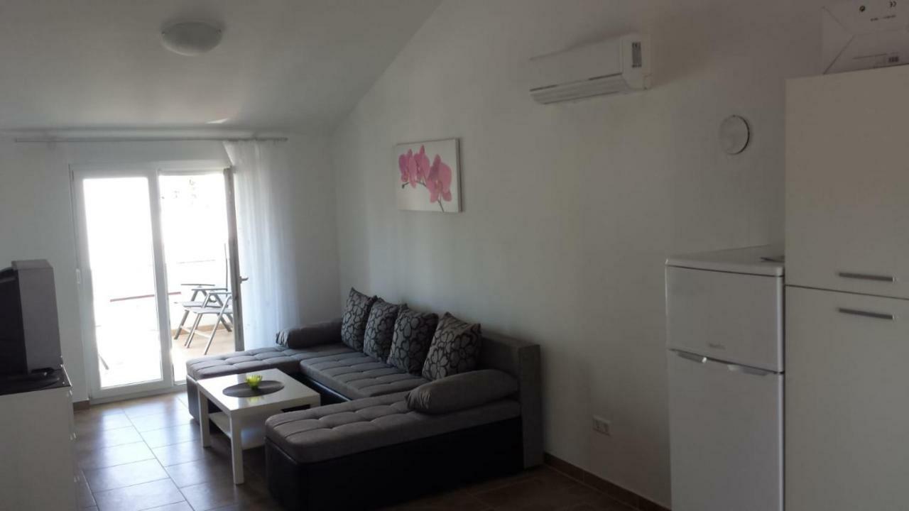 Ferienwohnung Haus Milana Nin Exterior foto